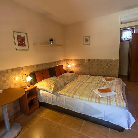 Marina Panzio Guest house *